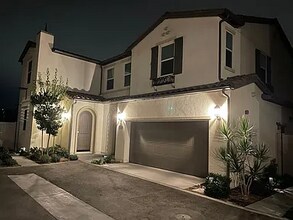 6659 Encelia Pl in Carlsbad, CA - Building Photo - Building Photo