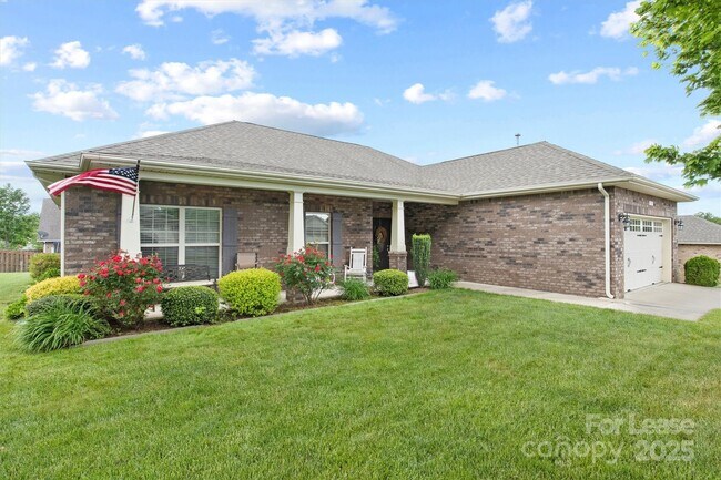 7266 Kenyon Dr in Denver, NC - Building Photo - Building Photo