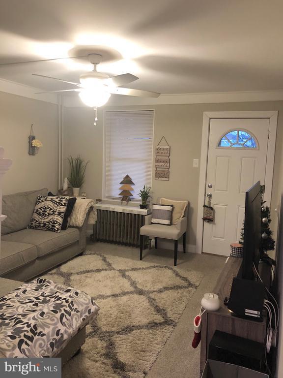 6 W 1st Ave in Conshohocken, PA - Building Photo - Building Photo