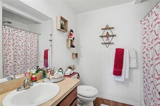 1510 SE 35th Ave in Gainesville, FL - Foto de edificio - Building Photo