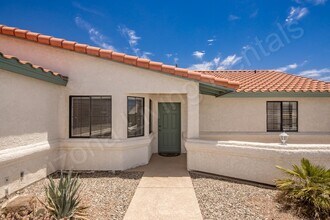 3088 Newport Dr in Lake Havasu City, AZ - Building Photo - Building Photo