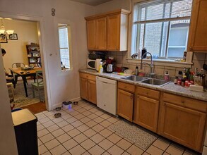 5319 W Giddings St, Unit One in Chicago, IL - Foto de edificio - Building Photo