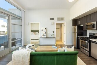 1317 7th St in Santa Monica, CA - Building Photo - Building Photo