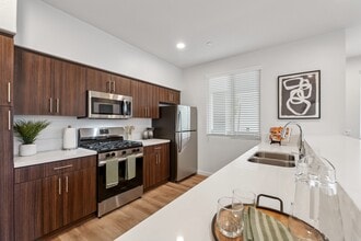 The Park on Washington in Murrieta, CA - Building Photo - Building Photo