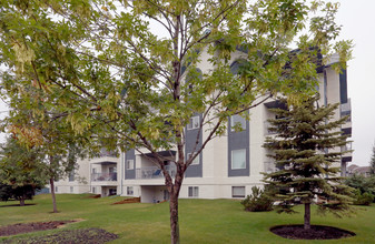 9730 174th St NW in Edmonton, AB - Building Photo - Building Photo