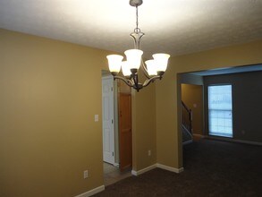 1441 Scenic River Dr in Dayton, OH - Foto de edificio - Building Photo