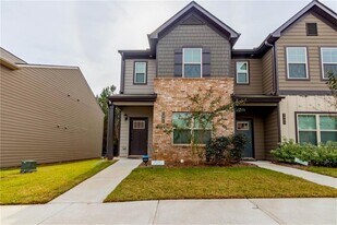 3006 Bayrose Cir in Atlanta, GA - Building Photo