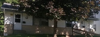 1300-1302 Circle Terrace Blvd NE in Minneapolis, MN - Building Photo