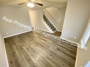 1071-1073 Krysti Ln in Warsaw, MO - Building Photo - Building Photo