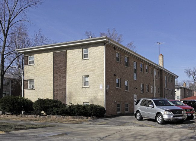 7301 Dixon St in Forest Park, IL - Building Photo - Building Photo