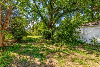 537 Richmond N in Wichita, KS - Building Photo - Building Photo
