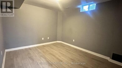 821 Walsh Ct in Newmarket, ON - Building Photo - Building Photo