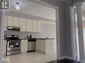 489 Caboto Trail in Markham, ON - Building Photo - Building Photo