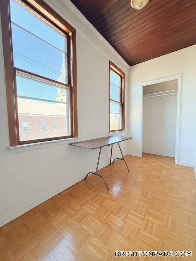 16 Dighton St, Unit 2