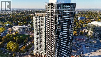 25 Wellington St S in Kitchener, ON - Building Photo