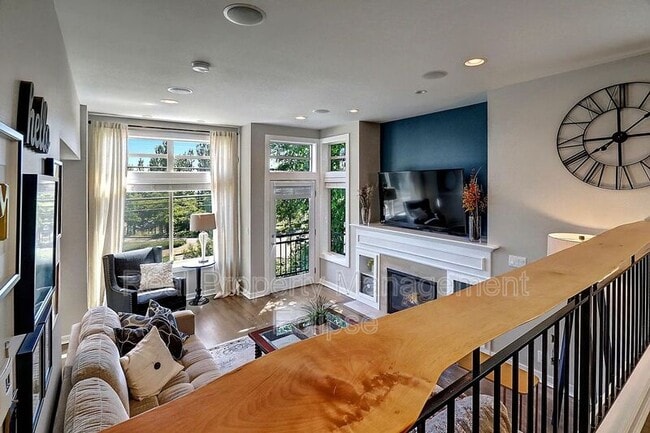 7745 Sand Point Way NE in Seattle, WA - Building Photo - Building Photo