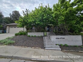 945 Hearthstone Dr in Boise, ID - Building Photo