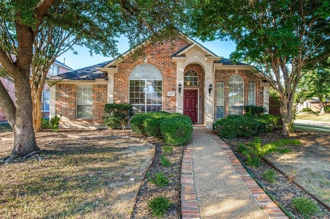 property at 4233 Sun Creek Ct