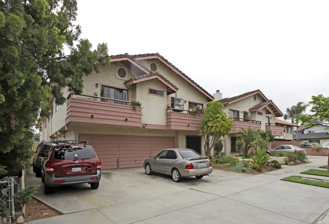 4552-4562 Georgia St in San Diego, CA - Building Photo - Building Photo