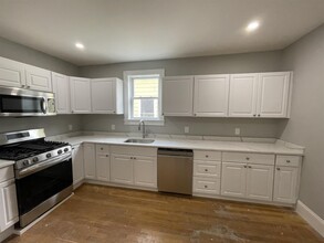 366 Highland Ave, Unit 3 in Somerville, MA - Building Photo - Building Photo