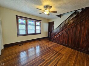 408 S Main St in Whitestown, IN - Building Photo - Building Photo