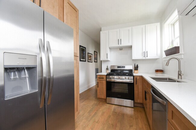 4704 W Patterson Ave in Chicago, IL - Building Photo - Building Photo