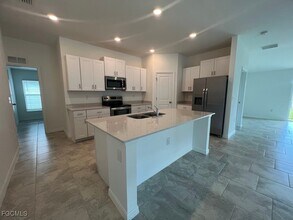 4085 Villa Doria Ct in North Fort Myers, FL - Building Photo - Building Photo