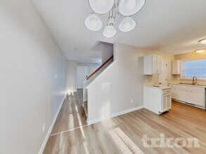 4813 Windbreak Ln in Raleigh, NC - Building Photo - Building Photo