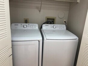 729 NW 92nd Ave in Plantation, FL - Building Photo - Building Photo