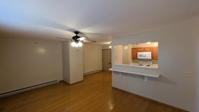 430 Cunat Blvd., Unit 1A in Richmond, IL - Building Photo - Building Photo