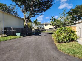 9863 SW 117th Pl in Miami, FL - Building Photo