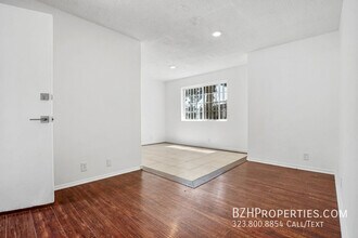 7077 Lanewood Ave in Los Angeles, CA - Building Photo - Building Photo
