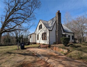 2601 Semmes St, Unit N0511 in East Point, GA - Building Photo - Building Photo