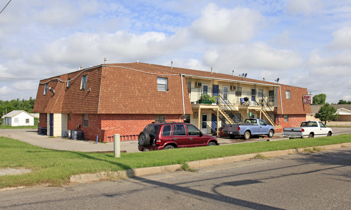 Santee Apartments in Oklahoma City, OK - Building Photo