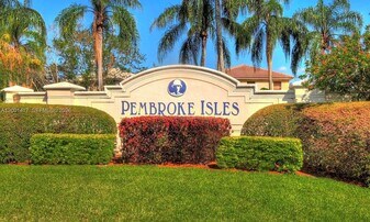 781 NW 170th Terrace in Pembroke Pines, FL - Building Photo