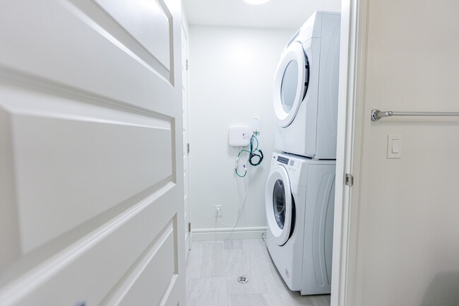 10060-346 46 St NE in Calgary, AB - Building Photo - Building Photo