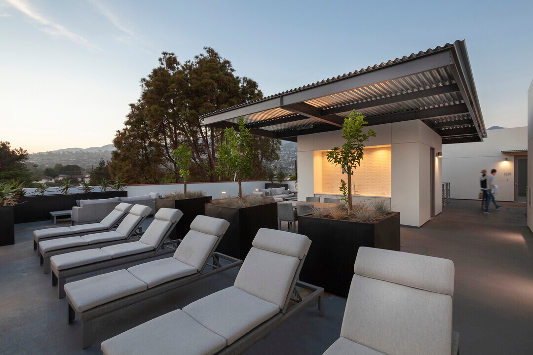 604 E Cota St in Santa Barbara, CA - Building Photo