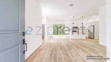 8202 N Triana Dr in Citrus Springs, FL - Building Photo - Building Photo