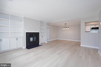 20527 Shadyside Way in Germantown, MD - Building Photo - Building Photo