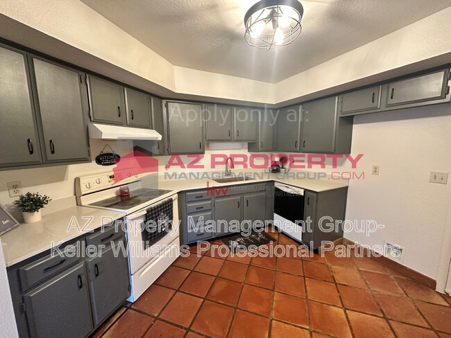 7338 N 44th Ave in Glendale, AZ - Building Photo - Building Photo