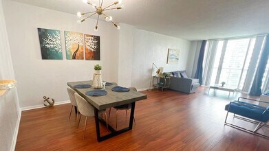 19370 Collins Ave in Sunny Isles Beach, FL - Building Photo - Building Photo