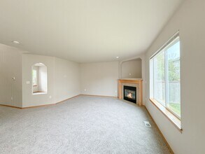 26826 224th Ave SE in Maple Valley, WA - Building Photo - Building Photo