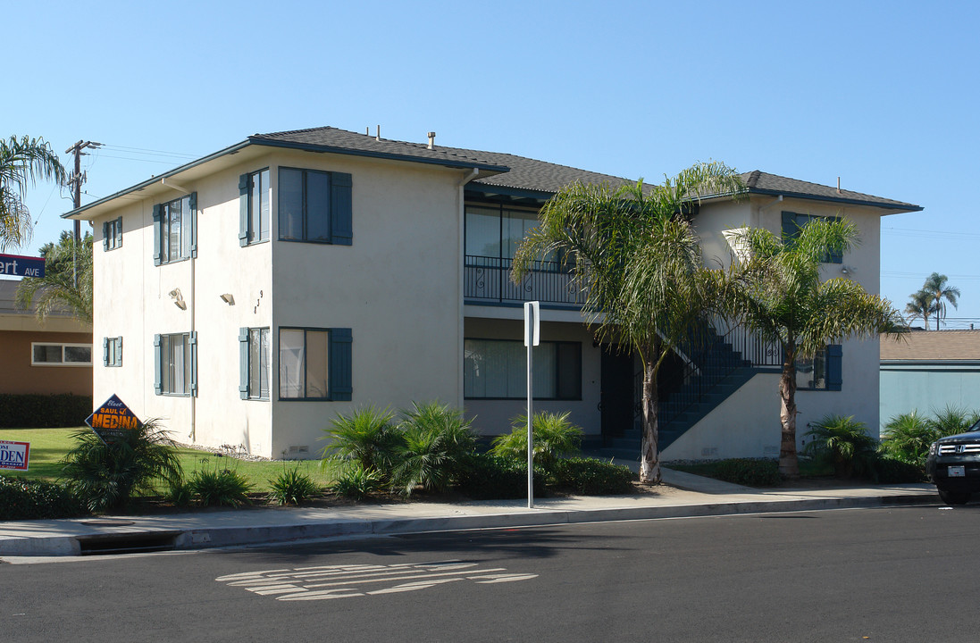 839 N A St in Oxnard, CA - Building Photo