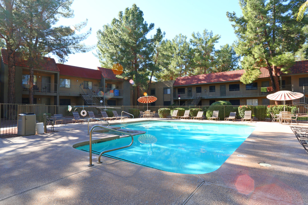 Rancho Sierra Apartments in Phoenix, AZ - Building Photo