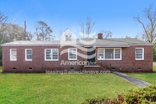 200 Georgia Ave in Fort Valley, GA - Building Photo