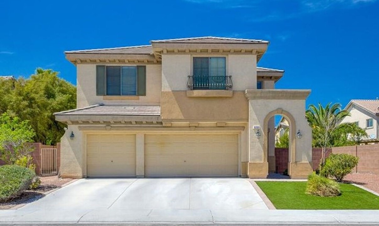5721 Pacesetter St in North Las Vegas, NV - Building Photo