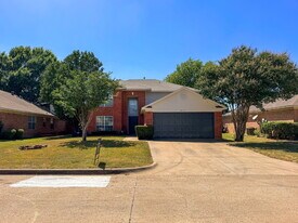 8516 Auburn Dr in Fort Worth, TX - Building Photo