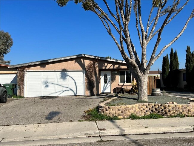 property at 1111 Parkview Ln