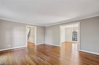 5189 Hidden Branches Cir in Dunwoody, GA - Building Photo - Building Photo