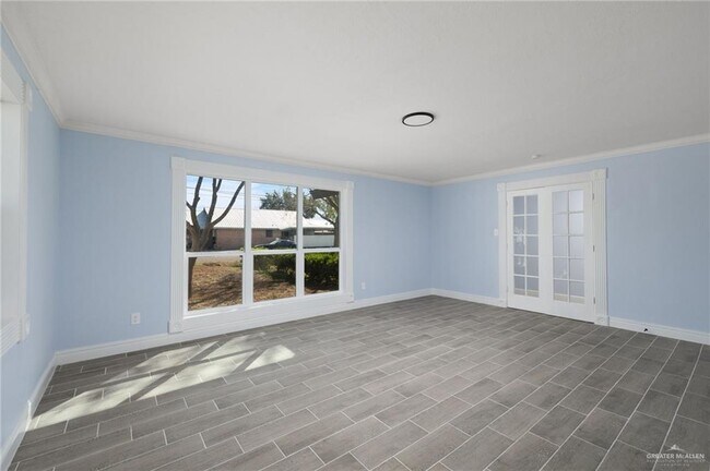 25 S 19th Ave in Edinburg, TX - Building Photo - Building Photo